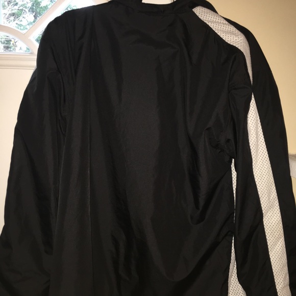 Nike windbreaker - Picture 2 of 2